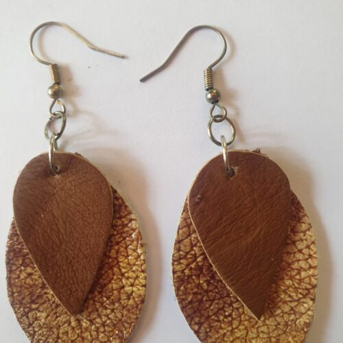 Brown leaf shape leather earrings.